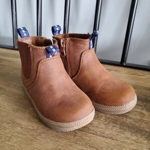 Cat & Jack Lucas Chelsea Boots Size 7 Toddler.